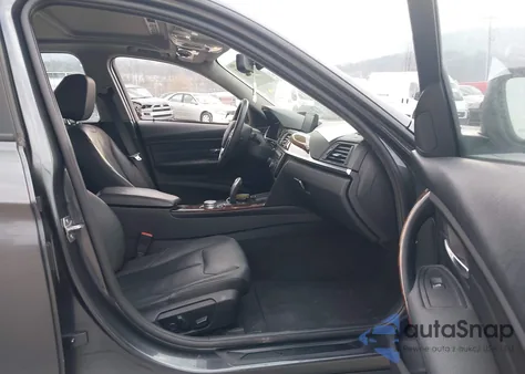 2015 BMW 328I xDrive z USA, uszkodzony, nr VIN WBA3B5C50FP653243